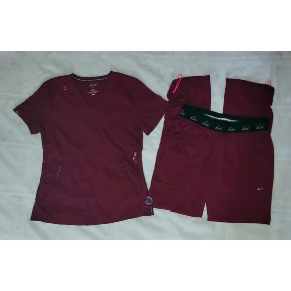 Koi Lite Scrub Set in Wine size Small regular length